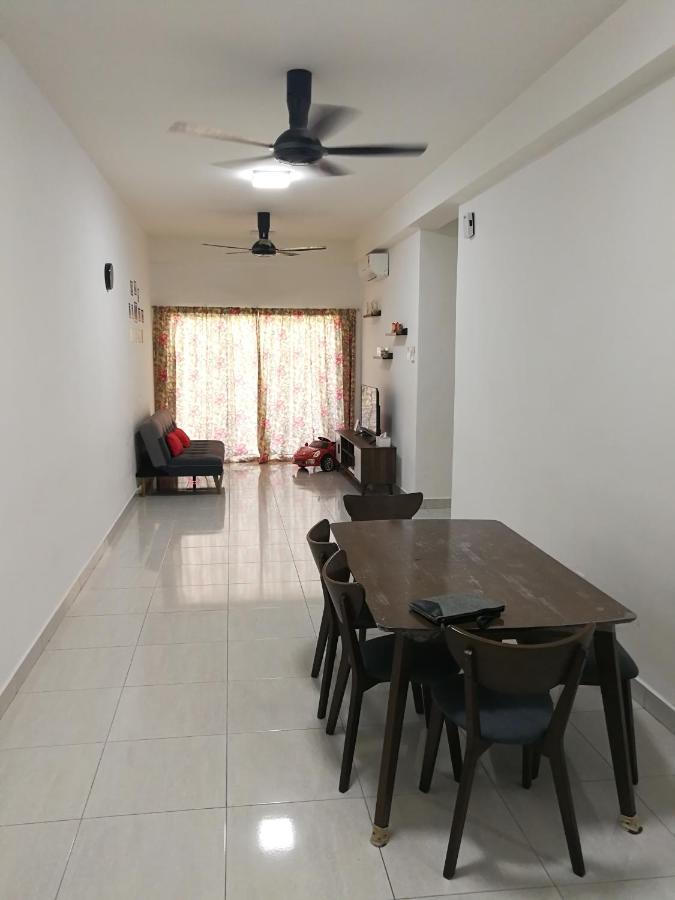 Bsp21 Apartment Jenjarum Luaran gambar
