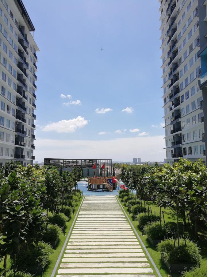 Bsp21 Apartment Jenjarum Luaran gambar