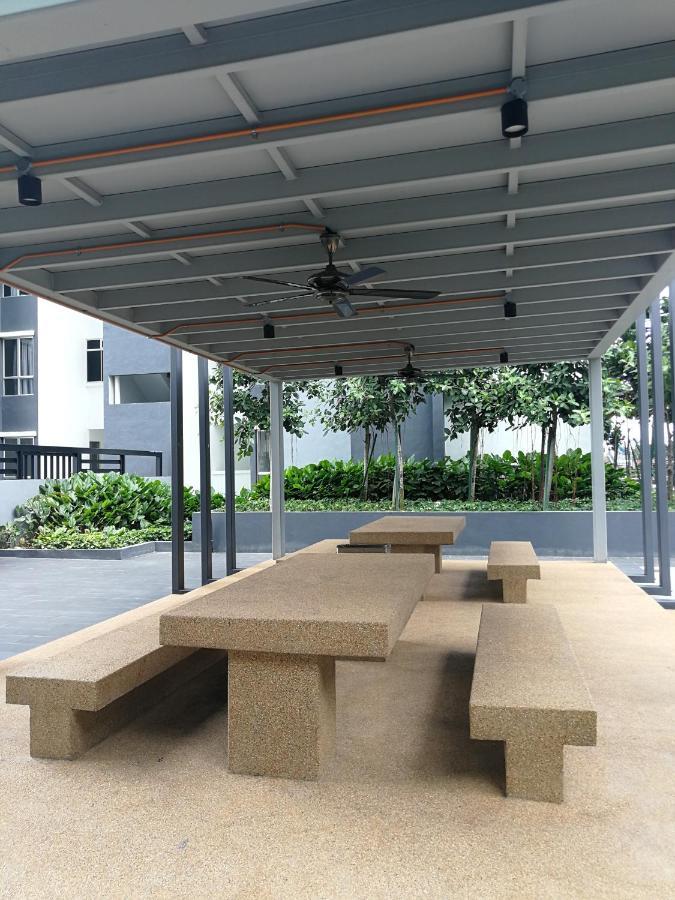 Bsp21 Apartment Jenjarum Luaran gambar